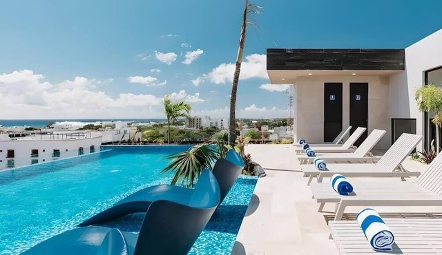 Modern Studio · Rooftop Pool · Near 5th Ave in Playa del Carmen