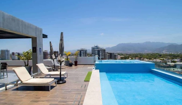 Ocean View Roof Pool BBQ Gym, Walk to Beach in Puerto Vallarta