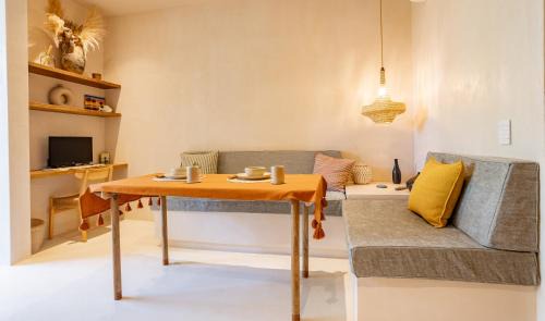 Lavish New Studio-Resort Style Complex
