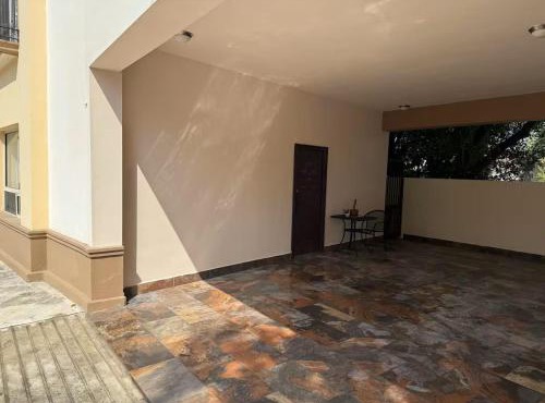 Walking distance to church, restaurants and main Santiago square in Monterrey