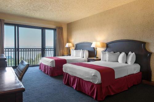 Shoreline Inn & Conference Center, an Ascend Collection Hotel in Muskegon