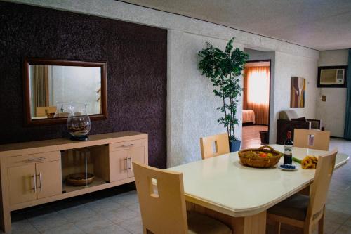 Suites del Sol Hotel & Apartments in Mérida