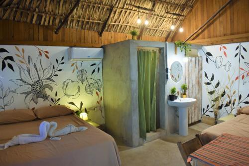 Hotel El Delfin in Monterrico
